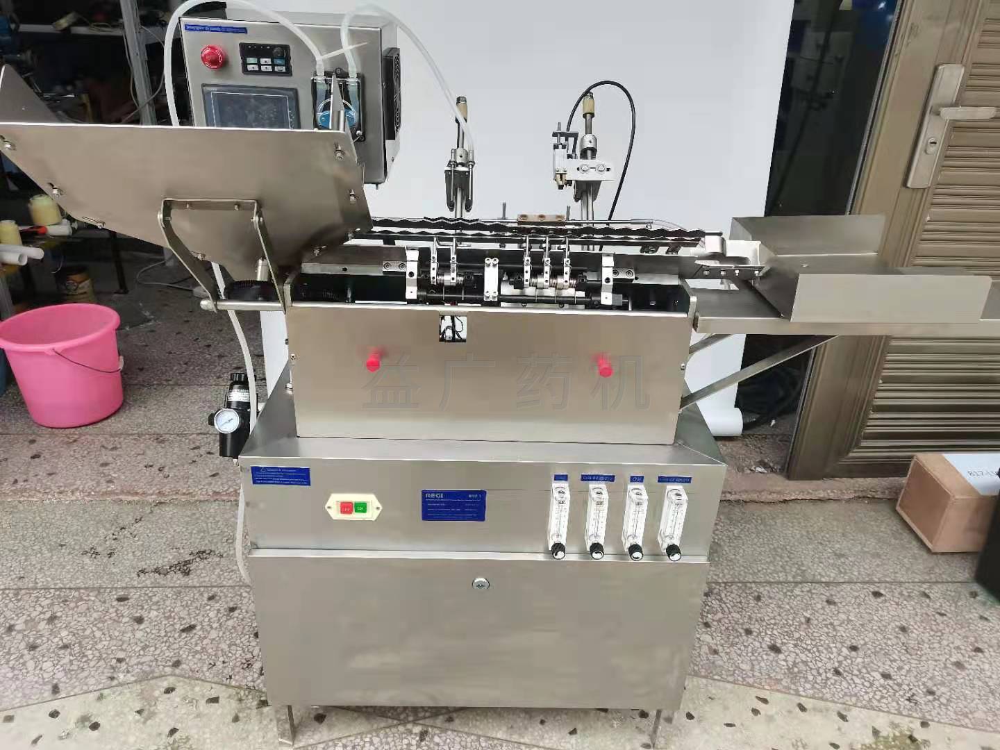  全封閉的10ml蠕動泵安瓿拉絲灌封機(jī)